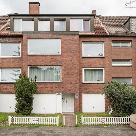 - Cozy Apartment In The Heart Of Duisburg With New York Design & Betten & Sofa - 5 Mins Central Station Hbf - Big Tv & Wifi -- Bagian luar foto